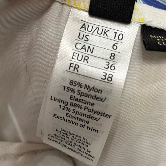 Nip Tuck Joanne Twist Front One Piece Swimsuit. Size 6 lemons summer beach pool - Picture 3 of 6